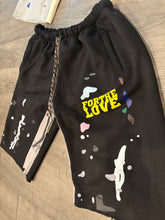 Load image into Gallery viewer, BLACK SWEATSHORT